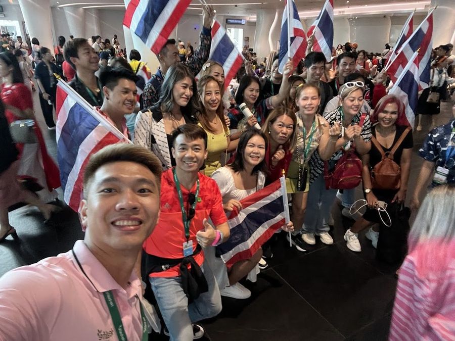 Lê Tiến Bình đi học nước ngoài