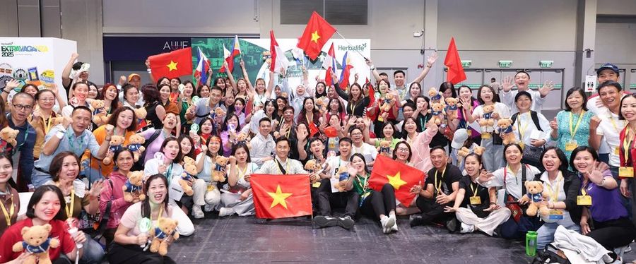 Lê Tiến Bình đi học nước ngoài