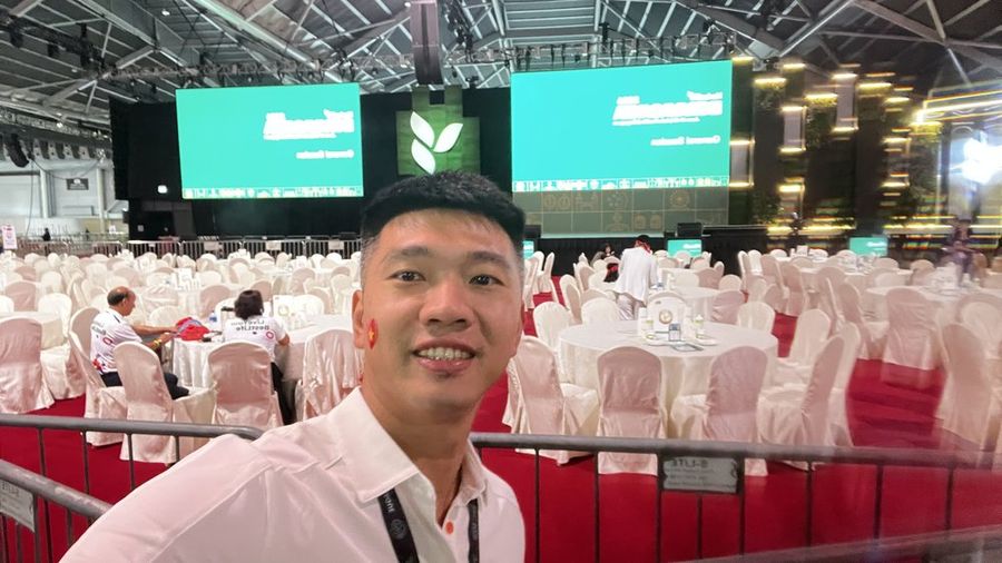Lê Tiến Bình đi học nước ngoài